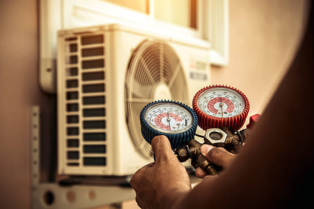 Professional Hvac Maintenance technician working in Carolina Beach, NC